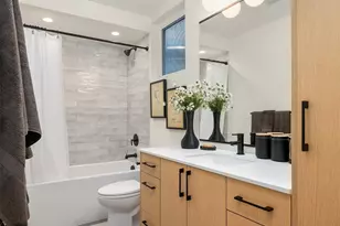 1457 22nd Ave, Seattle, WA 98122 - Photo 3