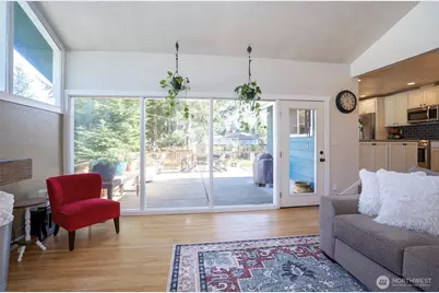 1221 Huson Drive, Tacoma, WA 98405 - Photo 9