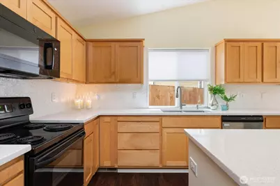 7882 Blakely Avenue, Clinton, WA 98236 - Photo 9