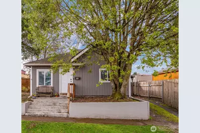 602 Burcham Street, Kelso, WA 98626 - Photo 1