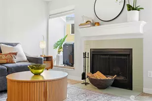 15846 NE Leary Way, Redmond, WA 98052 - Photo 9