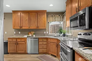 3249 Lois Ln, Enumclaw, WA 98022 - Photo 11