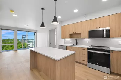 820 N State Street #513, Bellingham, WA 98225 - Photo 1