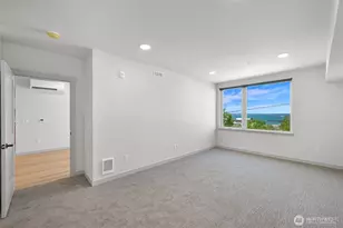 820 N State St, Bellingham, WA 98225 - Photo 11