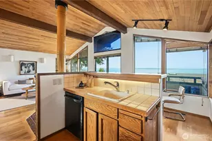 12656 Blakely Pl NW, Seattle, WA 98177 - Photo 9