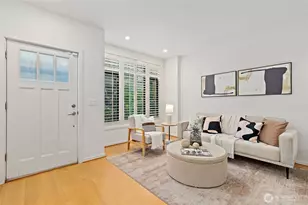 10595 NE 12th Pl, Bellevue, WA 98004 - Photo 3