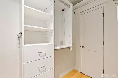 10595 NE 12th Place #102, Bellevue, WA 98004 - Photo 27