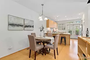 10595 NE 12th Pl, Bellevue, WA 98004 - Photo 7