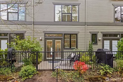 10595 NE 12th Place #102, Bellevue, WA 98004 - Photo 31