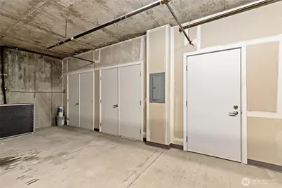 10595 NE 12th Place #102, Bellevue, WA 98004 - Photo 33