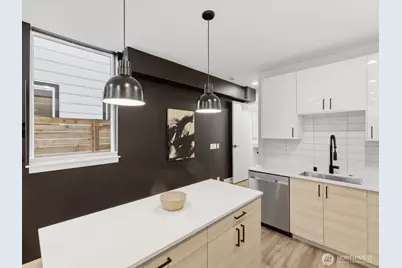 909 Hiawatha Place S #C, Seattle, WA 98144 - Photo 9