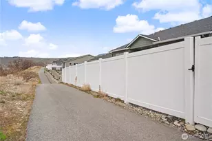 436 Hammond Ln, Rock Island, WA 98850 - Photo 5