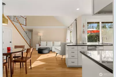 4478 142nd Avenue SE, Bellevue, WA 98006 - Photo 9