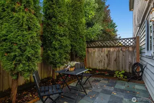 633 NW 85th St, Seattle, WA 98117 - Photo 9