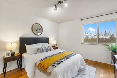 732 11th Avenue E #404, Seattle, WA 98102 - Photo 21