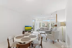 2000 Alaskan Wy, Seattle, WA 98121 - Photo 9