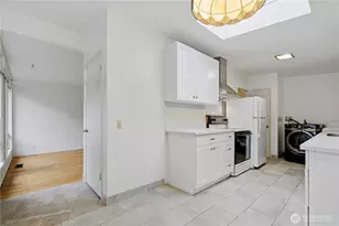 1614 144th Ave SE, Bellevue, WA 98007 - Photo 9