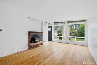 1614 144th Avenue SE, Bellevue, WA 98007 - Photo 3