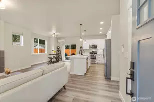 11217 Country Club Pl, Anderson Island, WA 98303 - Photo 3