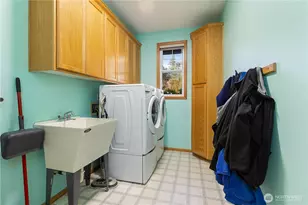 27630 NE Quail Creek Dr, Redmond, WA 98053 - Photo 17