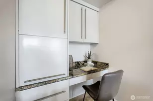 76 Cedar St, Seattle, WA 98121 - Photo 11