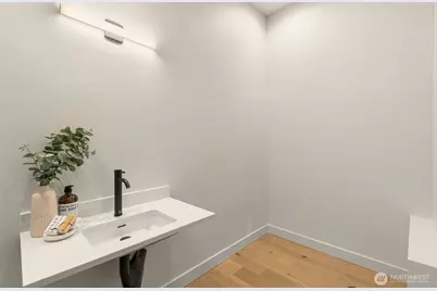 1104 B 34th Avenue, Seattle, WA 98122 - Photo 9