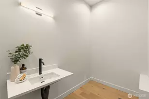 1104 B 34th Ave, Seattle, WA 98122 - Photo 9