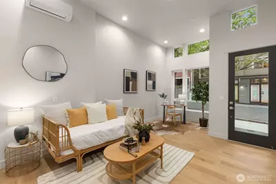 1104 B 34th Avenue, Seattle, WA 98122 - Photo 5