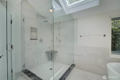 9160 NE 19th Street, Clyde Hill, WA 98004 - Photo 19