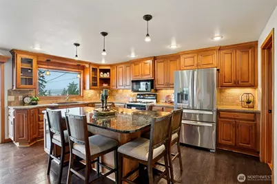 6111 Hawthorne Terrace NE NE, Tacoma, WA 98422 - Photo 9