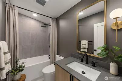 14035 Densmore Avenue N, Seattle, WA 98133 - Photo 21