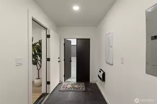 14035 Densmore Ave N, Seattle, WA 98133 - Photo 3