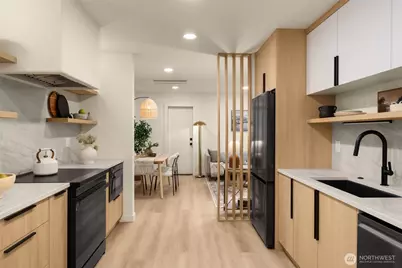 14035 Densmore Avenue N, Seattle, WA 98133 - Photo 5