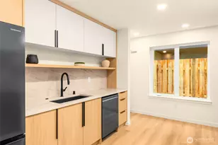 14035 Densmore Ave N, Seattle, WA 98133 - Photo 7