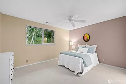 9919 NE 144th Lane #606, Kirkland, WA 98034 - Photo 15