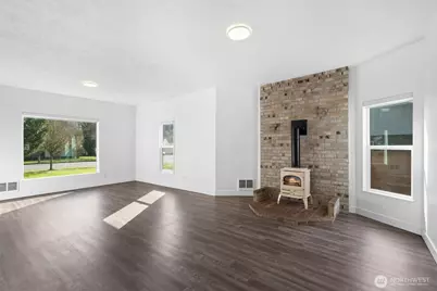 713 N Main Avenue, Ridgefield, WA 98642 - Photo 11