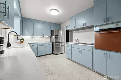 105 SW 129th Street, Burien, WA 98146 - Photo 11