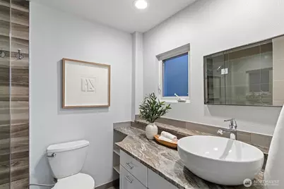 5525 Highland Drive, Bellevue, WA 98006 - Photo 27