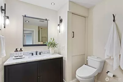 5525 Highland Drive, Bellevue, WA 98006 - Photo 23