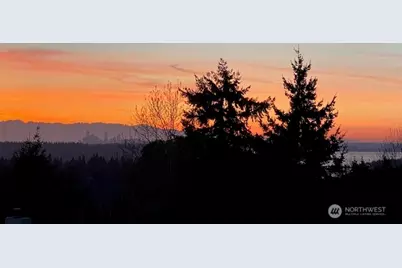 5525 Highland Drive, Bellevue, WA 98006 - Photo 5