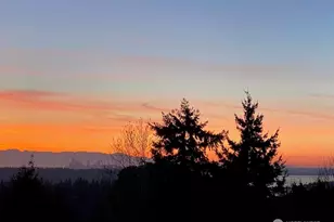 5525 Highland Dr, Bellevue, WA 98006 - Photo 5