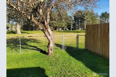 198 Octopus Avenue NE, Ocean Shores, WA 98569 - Photo 9