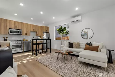 6544 A Latona Avenue NE, Seattle, WA 98115 - Photo 5