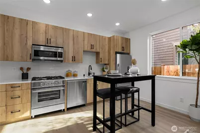 6544 A Latona Avenue NE, Seattle, WA 98115 - Photo 13