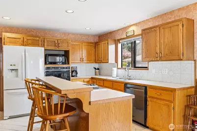 1813 E 3rd Street, Port Angeles, WA 98362 - Photo 9