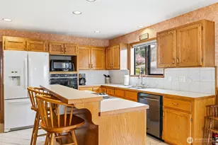 1813 E 3rd St, Port Angeles, WA 98362 - Photo 9