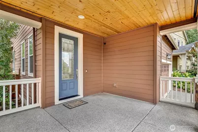 1705 NE Falls Dr, Issaquah, WA 98029 - Photo 3