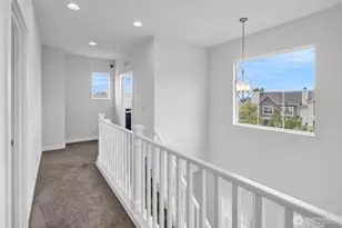 1705 NE Falls Dr, Issaquah, WA 98029 - Photo 23