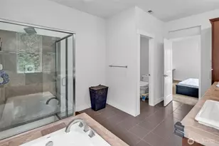 1705 NE Falls Dr, Issaquah, WA 98029 - Photo 31