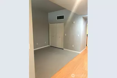 17 W Mercer Street #219, Seattle, WA 98119 - Photo 5